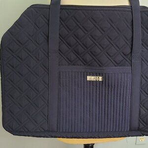 Huge Vera Bradley Classic Navy Duffle Bag NWT Never Used zipper top